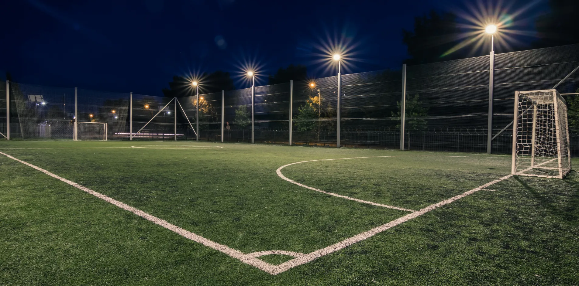 Oświetlenia boisk treningowych i stadionów